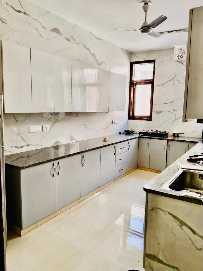 Fortune Home Service Apartment 2Bhk,E28 Saket 2A New Delhi Exterior photo